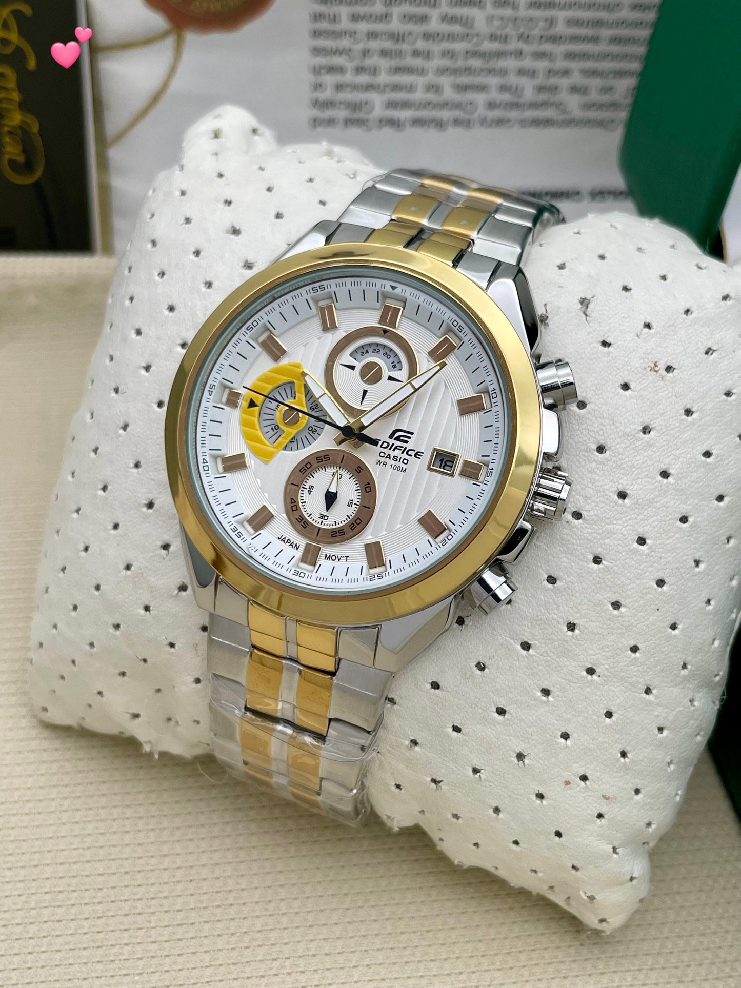 Casio Edifice EFR - 539 White Rich Look Analog For Men