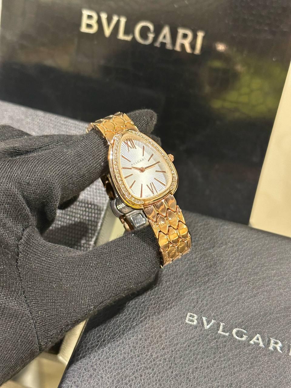 BVLGARI SERPENTI SEDUTTORI Gold and White Analog Watch For Women